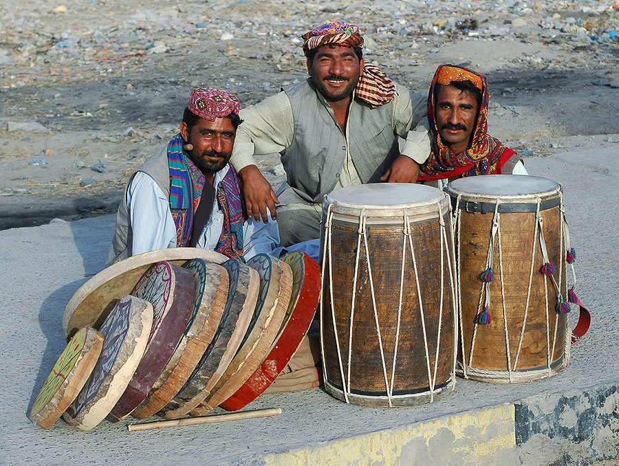 Quetta, afgańscy sprzedawcy instrumentów (Indie, Pakistan 2007, część druga)